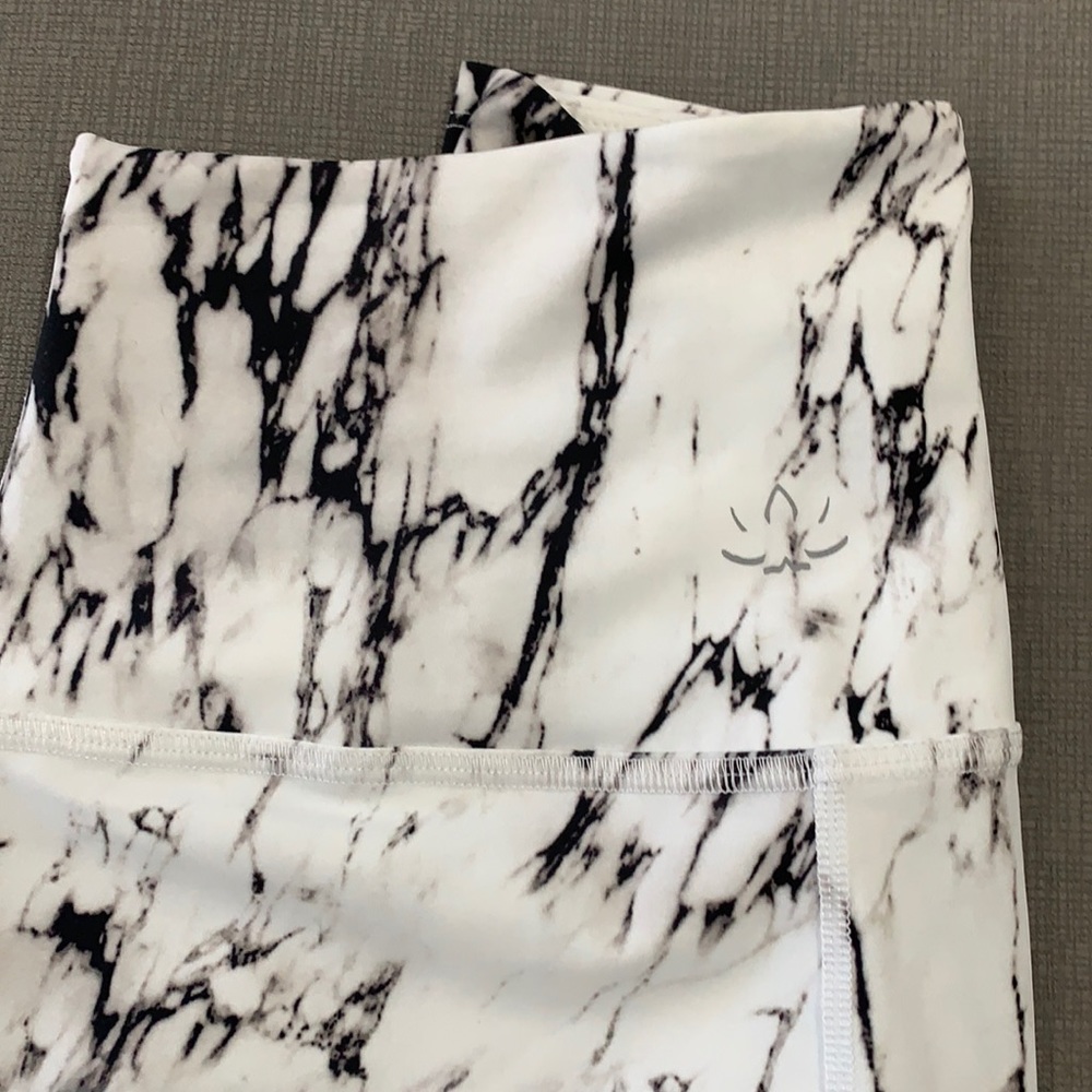 Beyond Yoga Olympus high waisted Capri - M